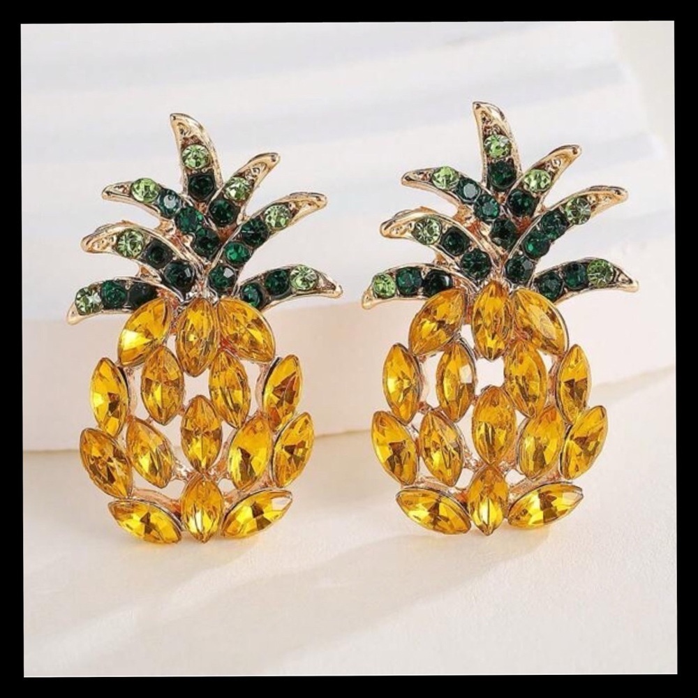 BOUTIQUE Tropical Pineapple Gemstone Earrings in Green and Yellow
